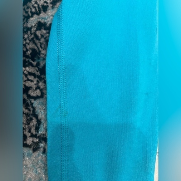 DRI-FIT  - woman’s small long sleeve turtleneck - Picture 3 of 6